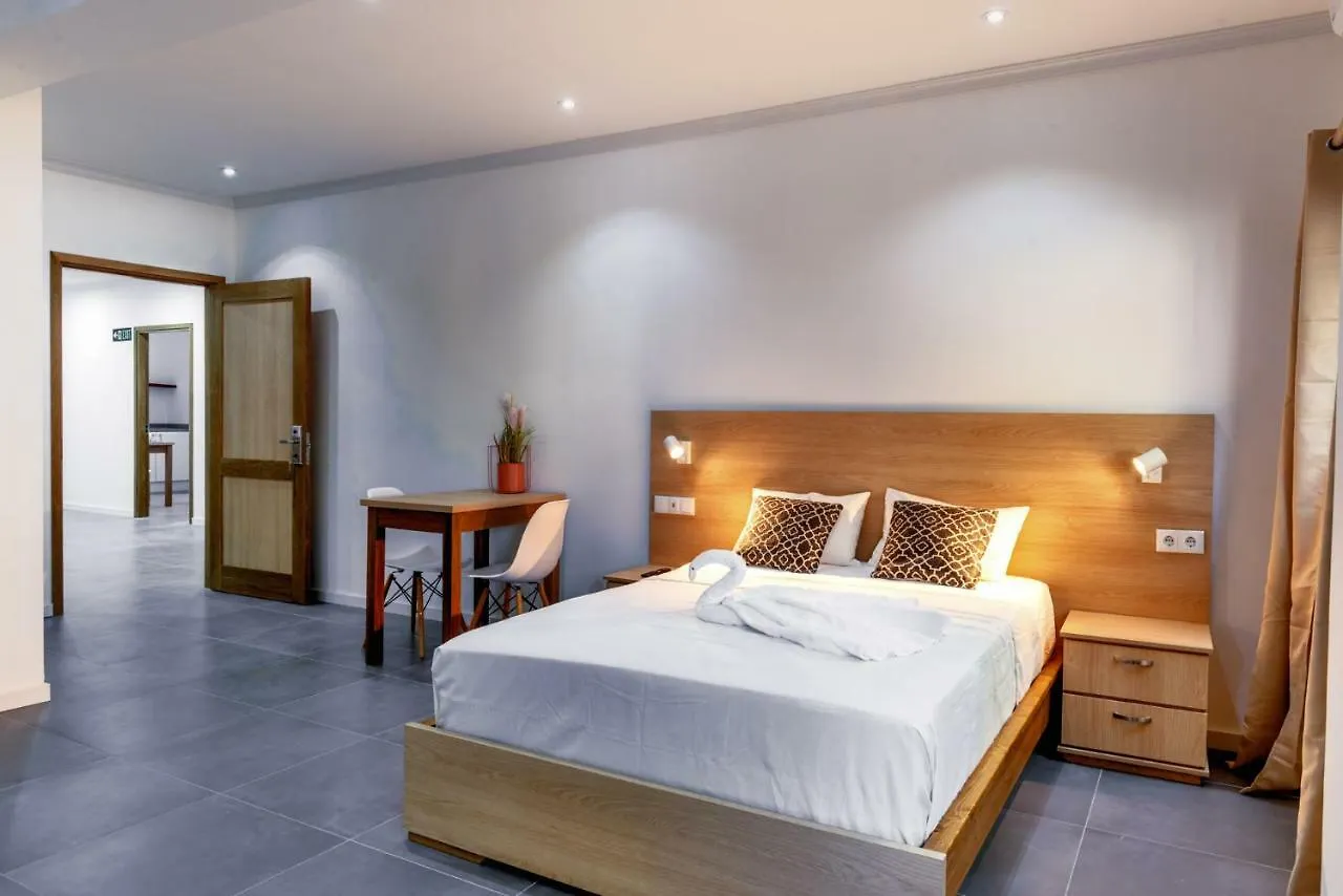 Art Hotel Κράλεντικ 3*,  Μποναίρ, Άγιος Ευστάθιος και Σάμπα
